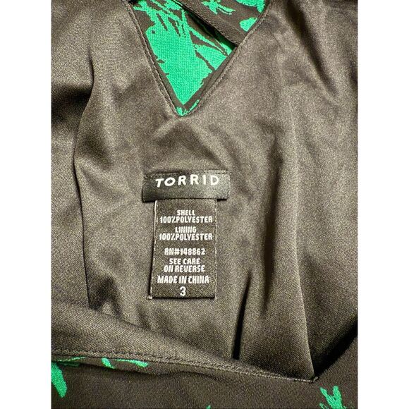 Torrid Floral Print Chiffon Crossback Blouse Womens Plus Size 3X Black Green - Picture 5 of 7